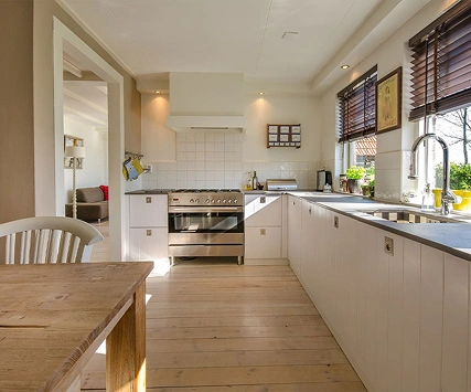 Modern L-Shape Kitchen Design for Small Homes