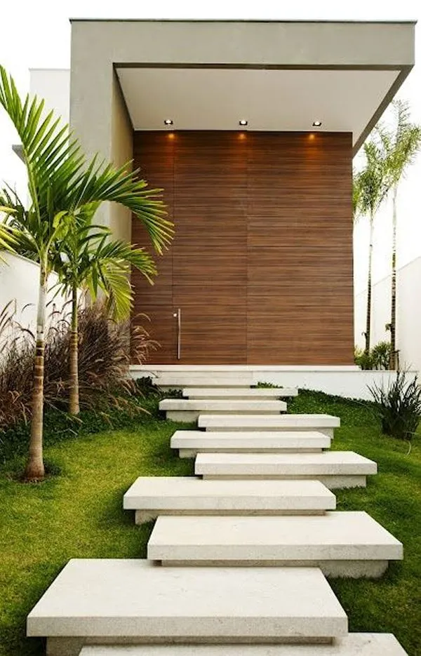 Floating staircase exterior