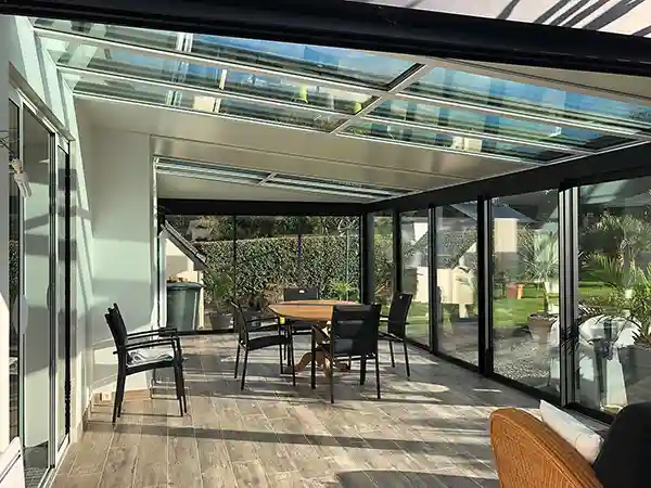 sunroom dining area